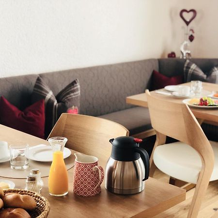 Haus Kirchgasser Bed & Breakfast อัลเทนมาร์คท์ อิม พองเงา ภายนอก รูปภาพ